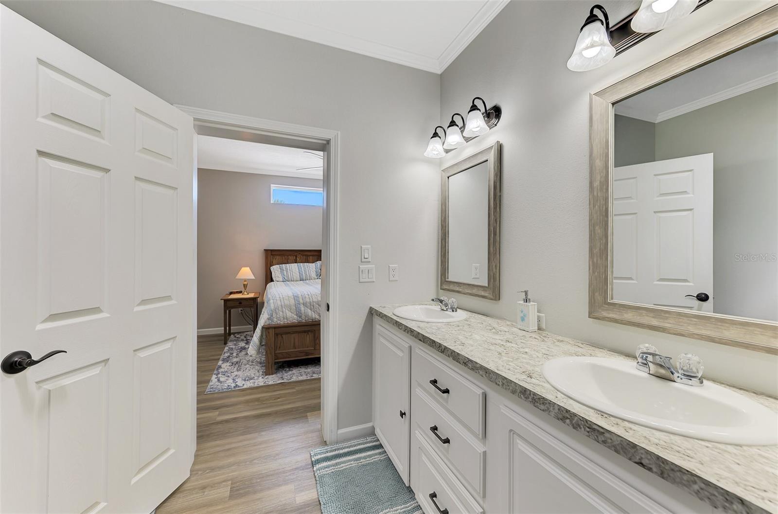 COUNTRY CLUB ESTATES - Residential