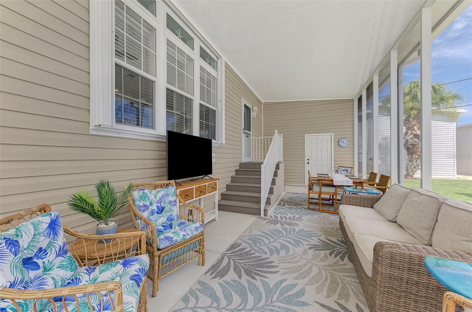 COUNTRY CLUB ESTATES - Residential