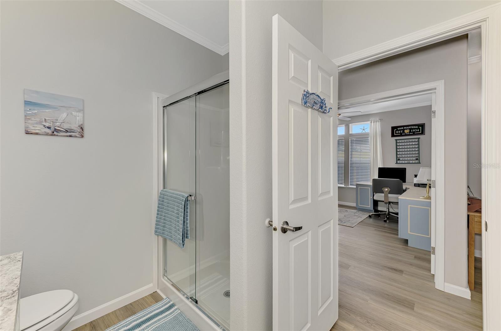 COUNTRY CLUB ESTATES - Residential