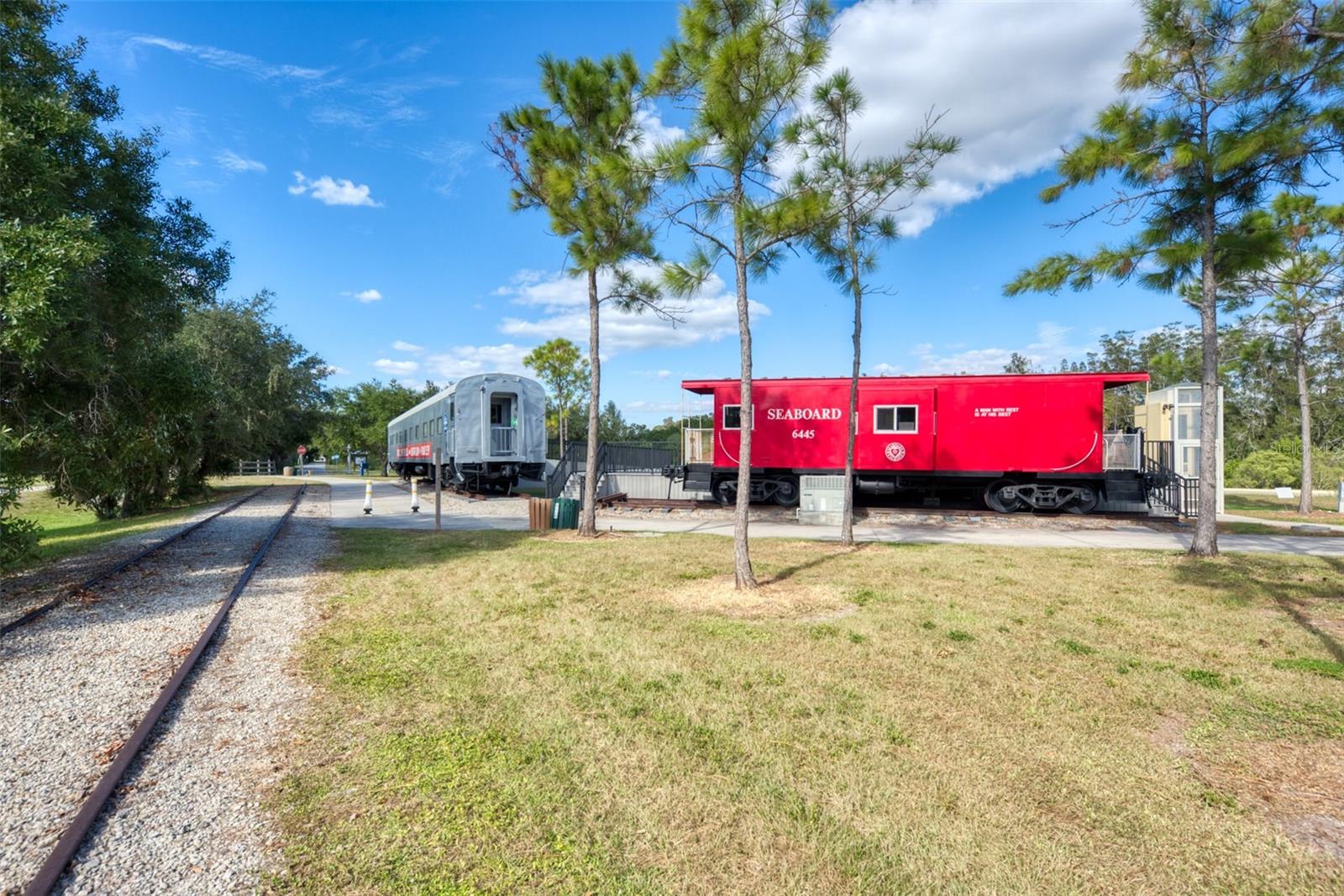 COUNTRY CLUB ESTATES - Residential