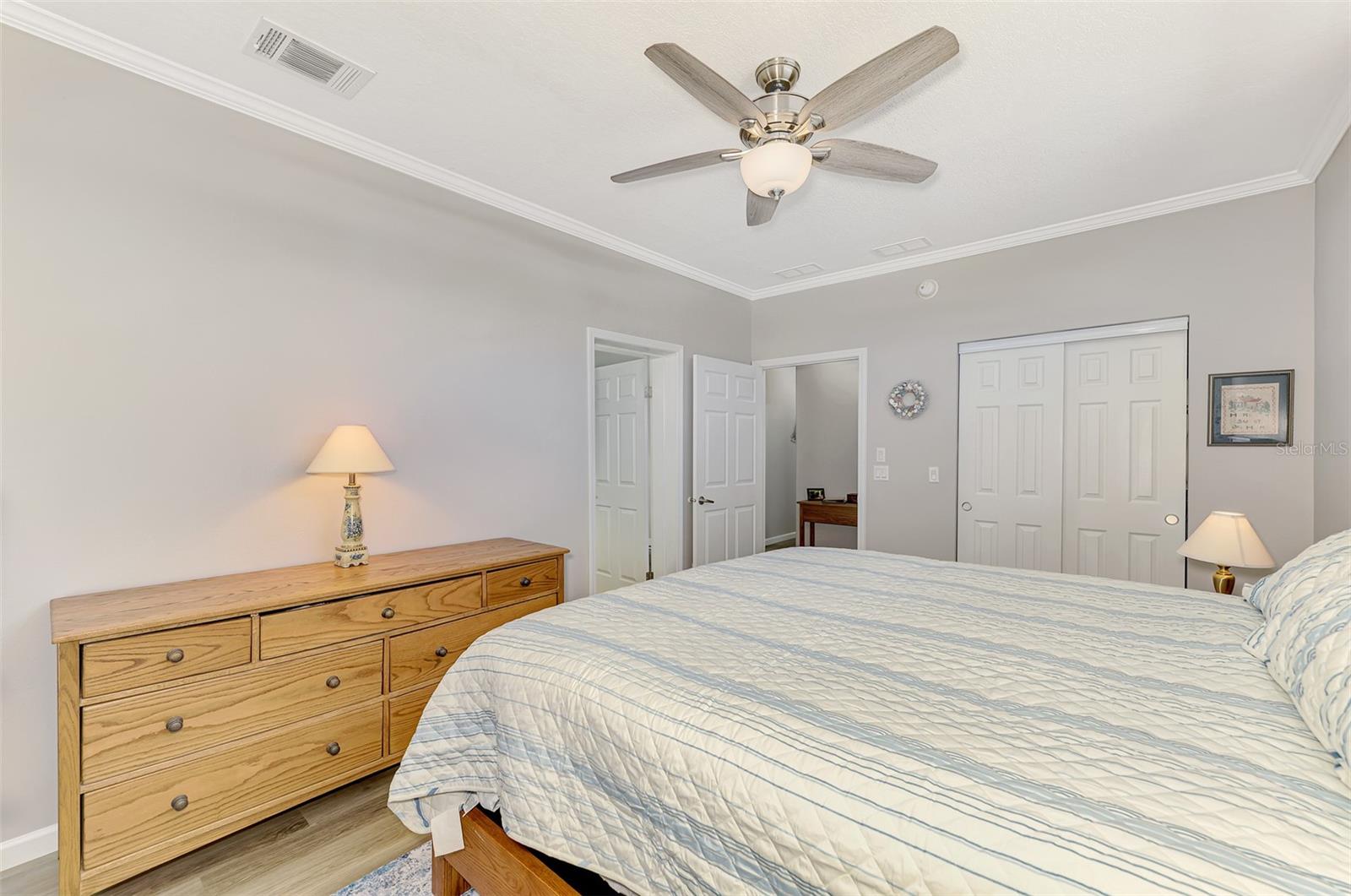 COUNTRY CLUB ESTATES - Residential