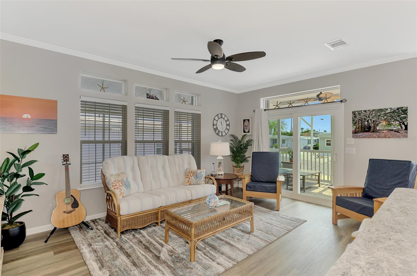 COUNTRY CLUB ESTATES - Residential