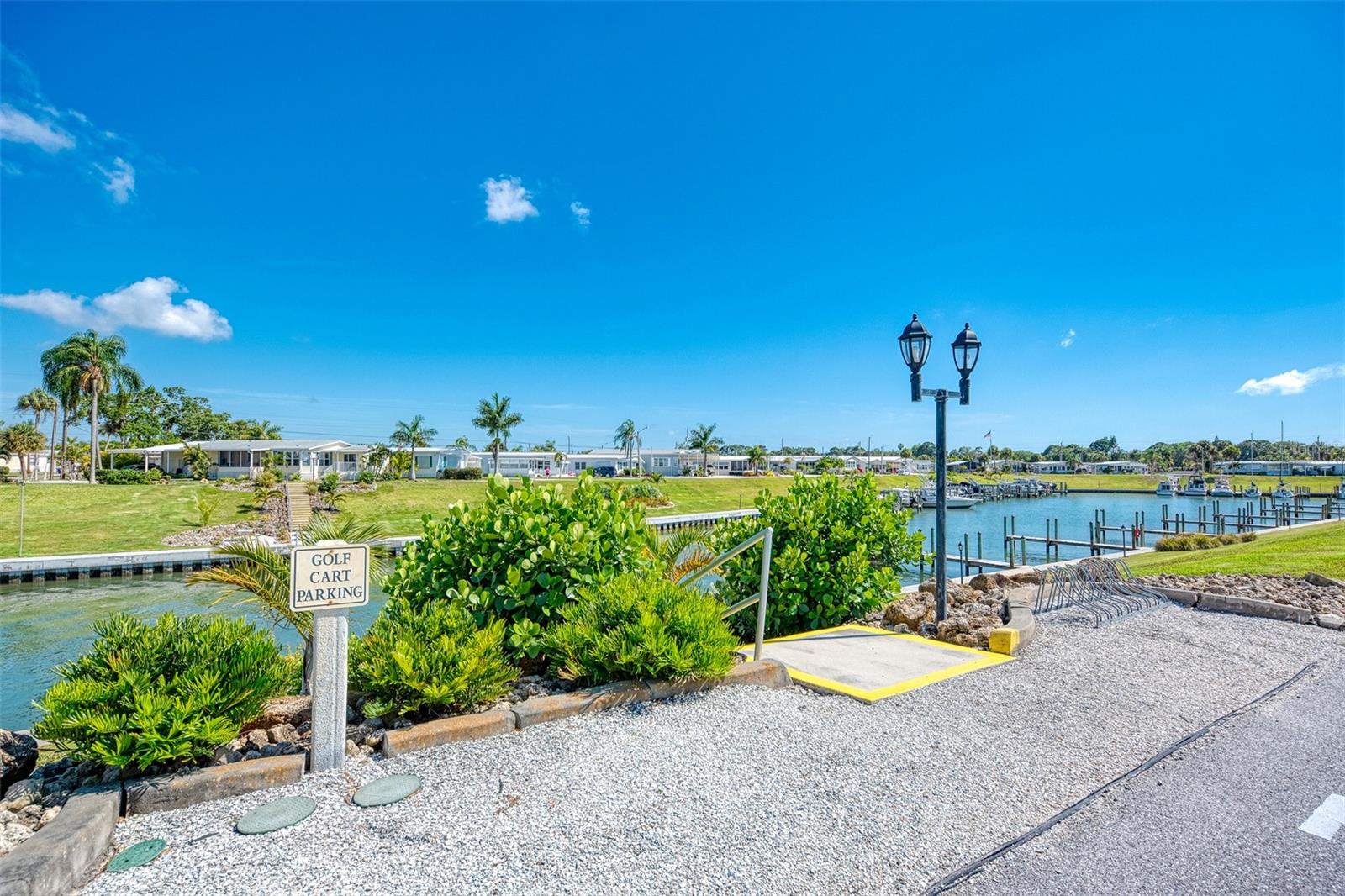 COUNTRY CLUB ESTATES - Residential