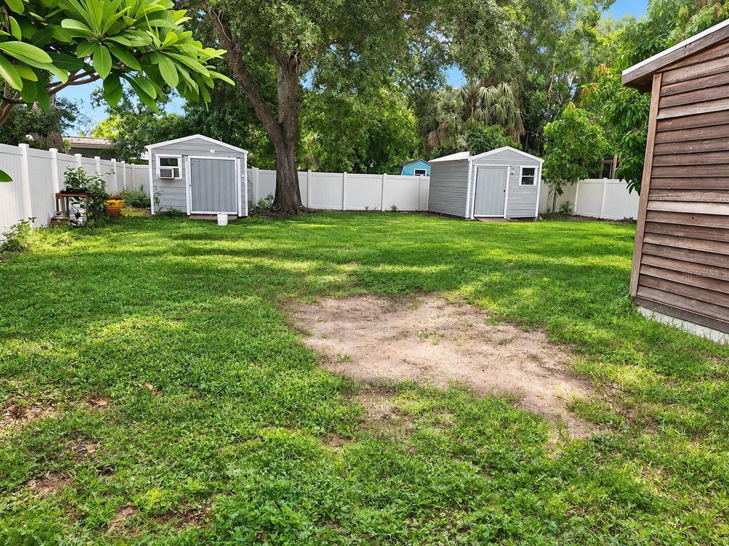 Photo of 3707 W Bay Avenue, Tampa, FL 33611 (MLS # A4710701)
