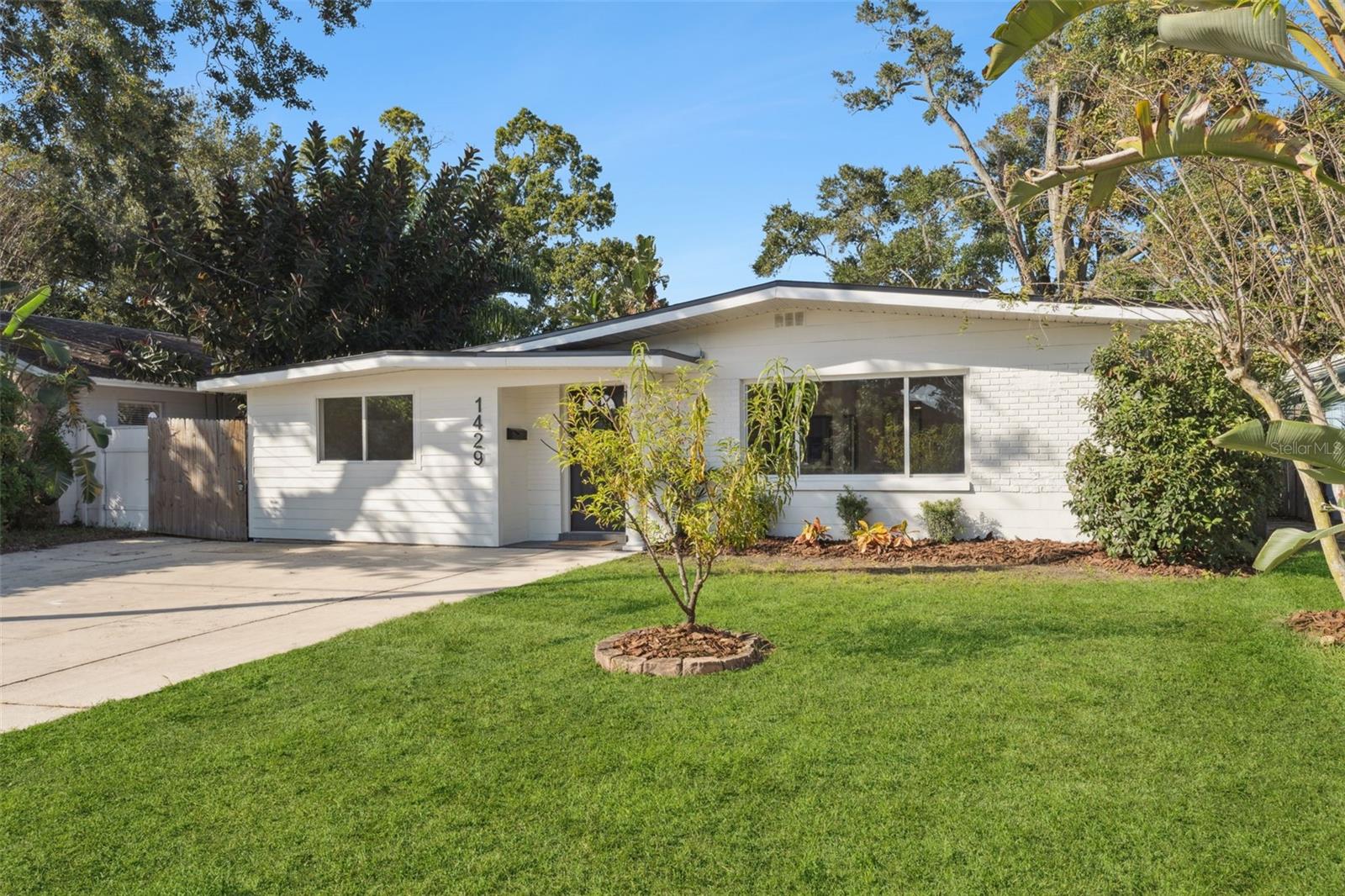 COUNTRY CLUB ADD - Residential