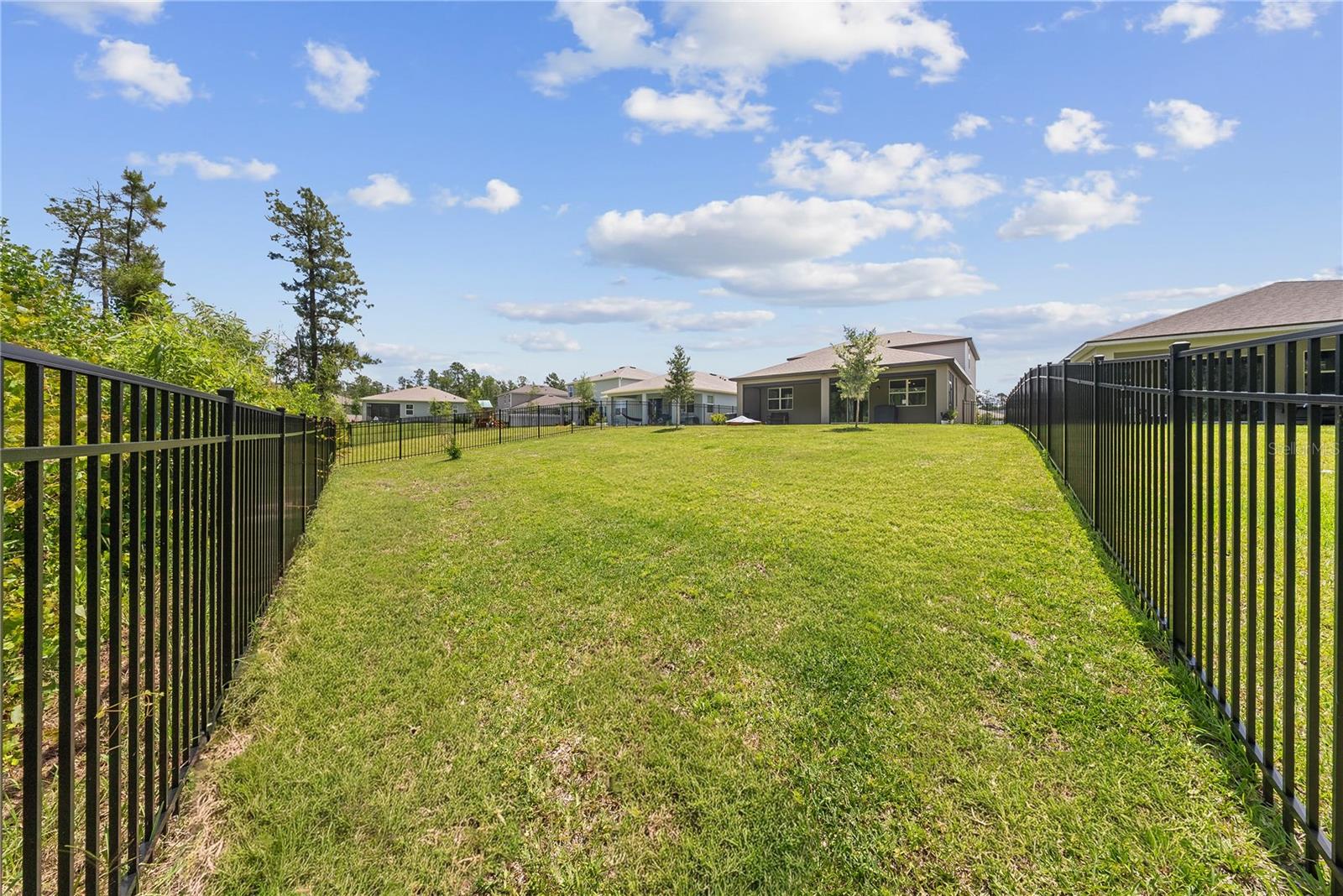 MERIDIAN PARKS - Residential