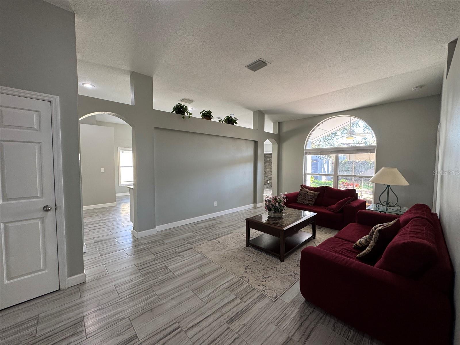 BRENTWOOD HILLS TRCT F UN 2 - Residential Lease