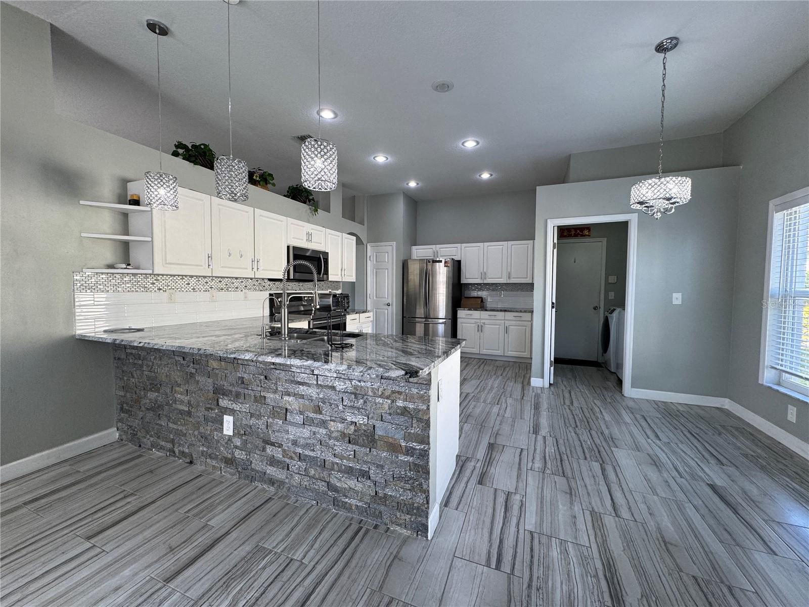 BRENTWOOD HILLS TRCT F UN 2 - Residential Lease