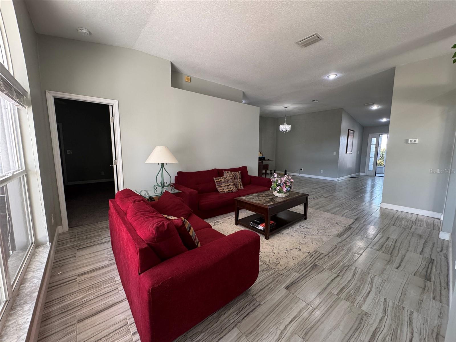 BRENTWOOD HILLS TRCT F UN 2 - Residential Lease