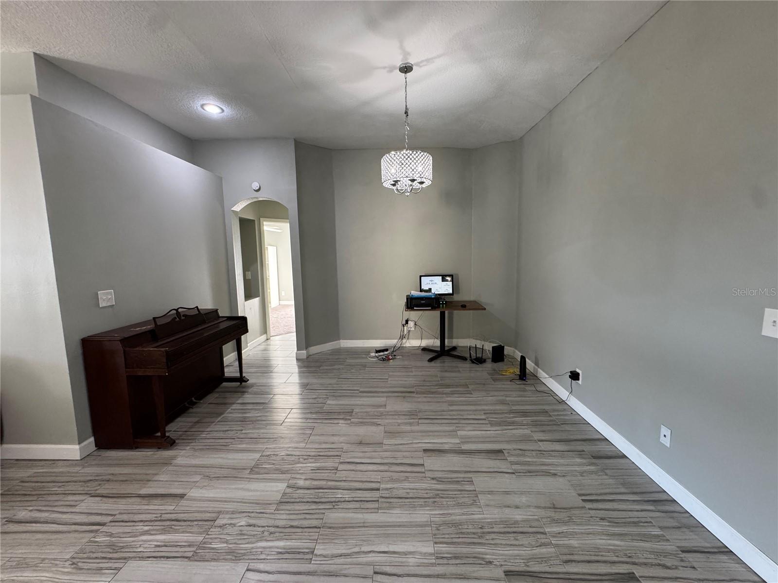 BRENTWOOD HILLS TRCT F UN 2 - Residential Lease