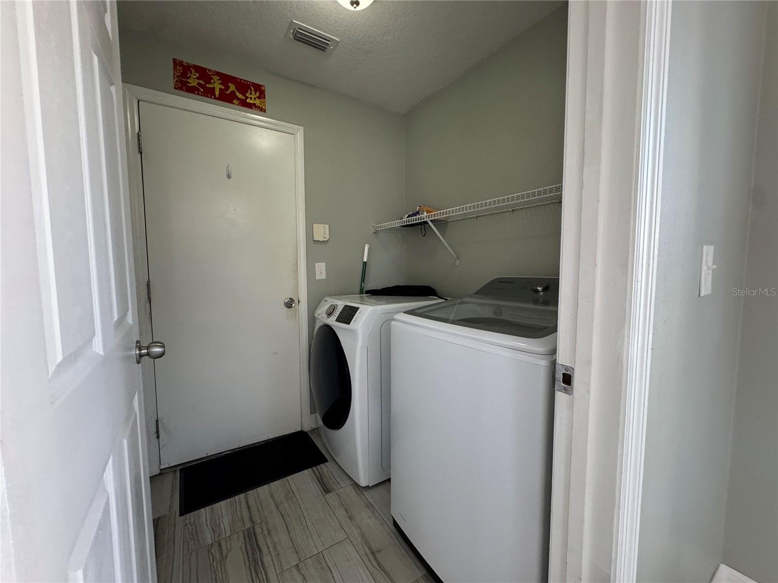 BRENTWOOD HILLS TRCT F UN 2 - Residential Lease