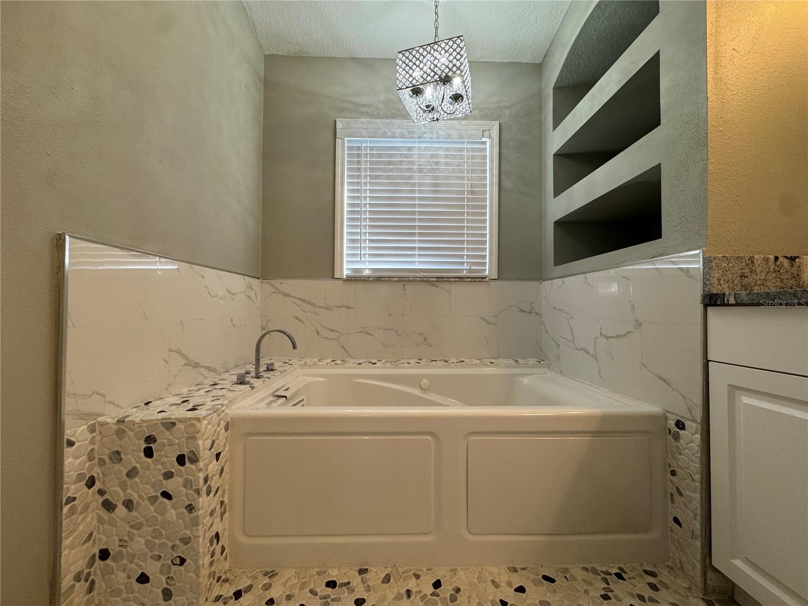 BRENTWOOD HILLS TRCT F UN 2 - Residential Lease