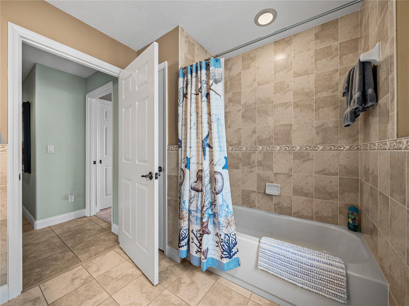 RIVERHAVEN VILLAGE - Residential