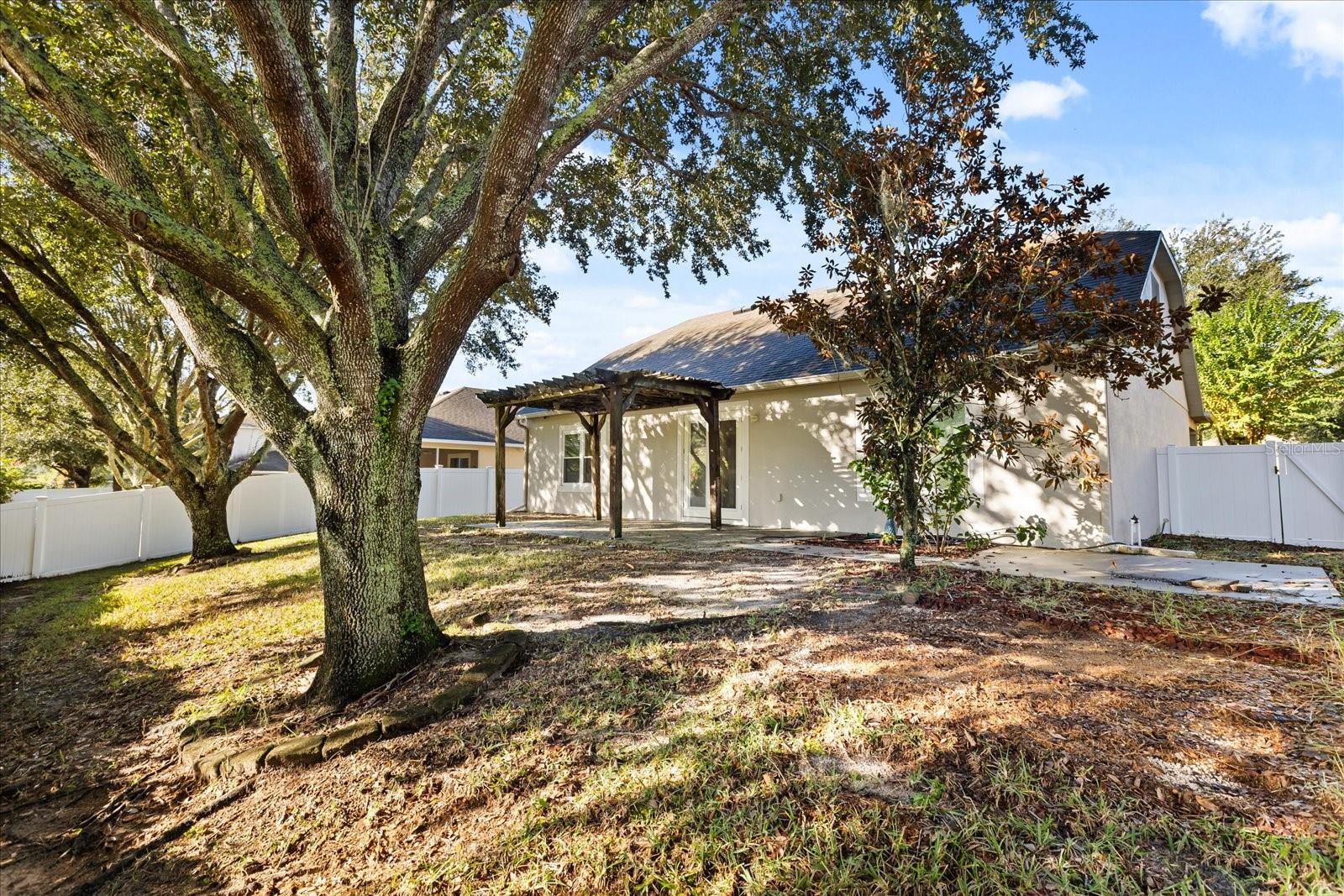 EUSTIS HILLCREST AT LAKE NETTIE - Residential