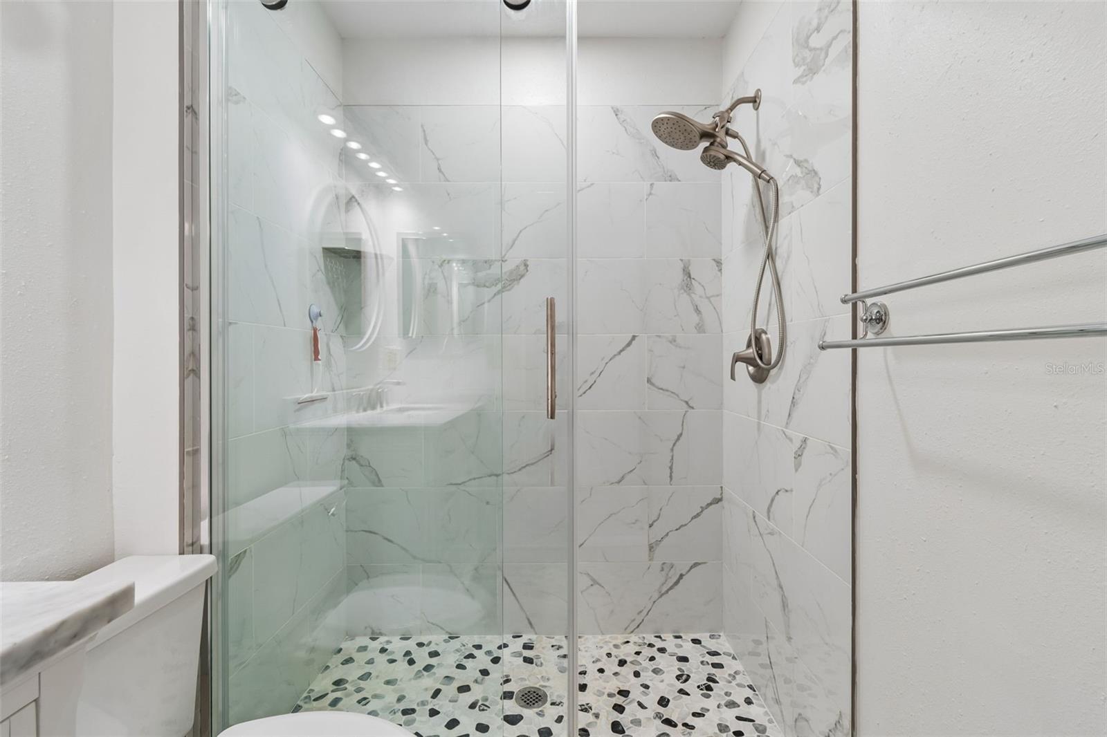 MAIDSTONE CONDO - Residential
