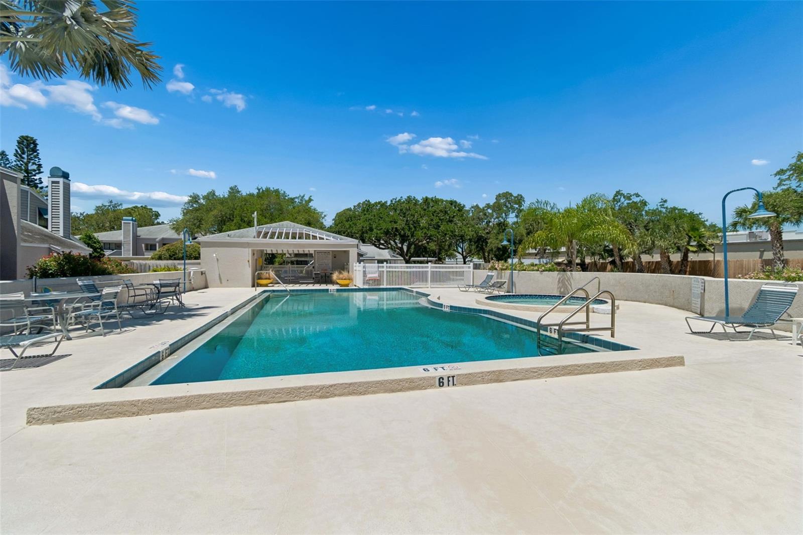 MAIDSTONE CONDO - Residential