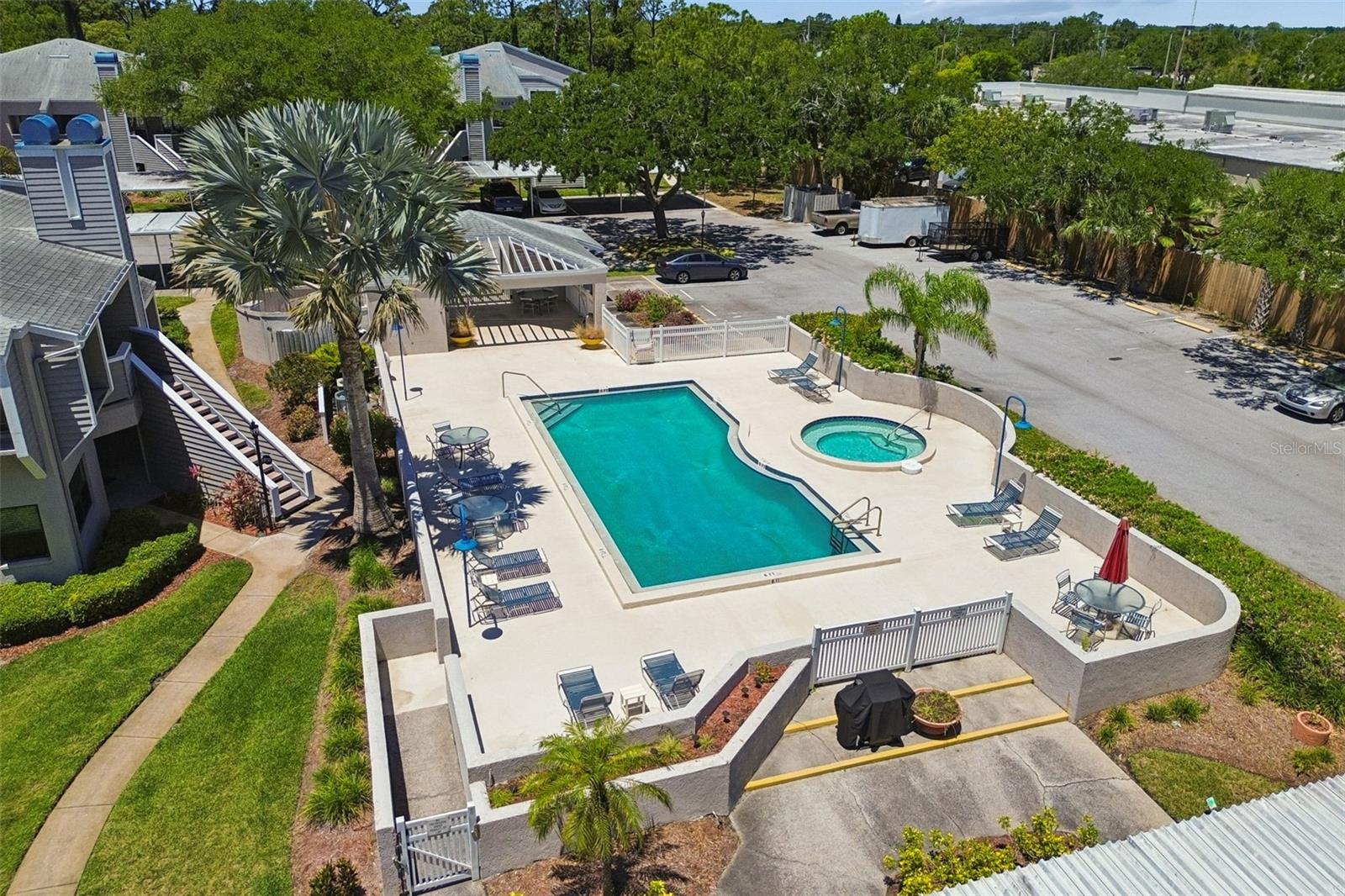 MAIDSTONE CONDO - Residential