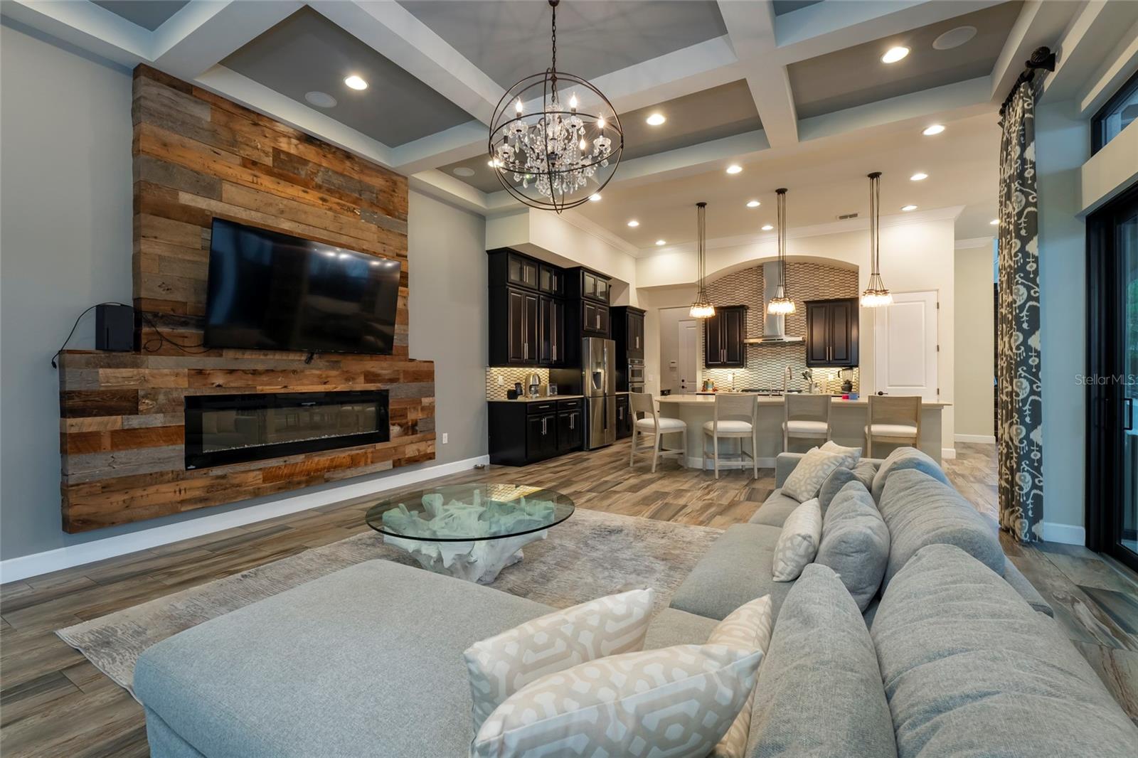DELLAGIO - Residential Lease