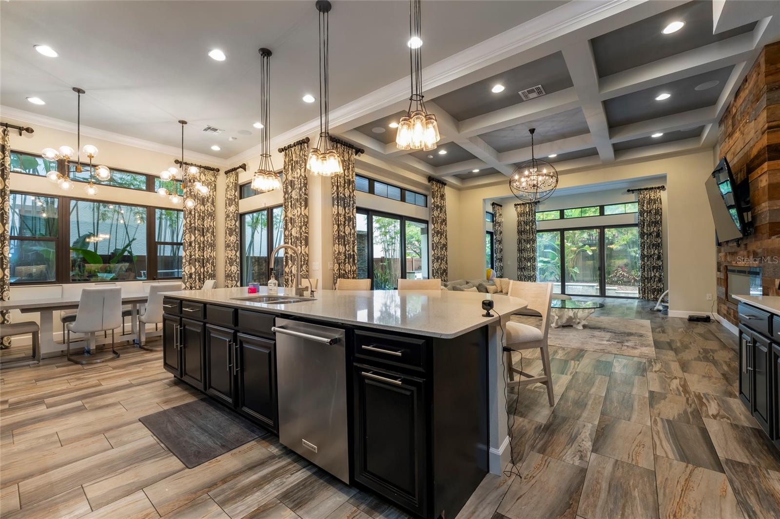 DELLAGIO - Residential Lease