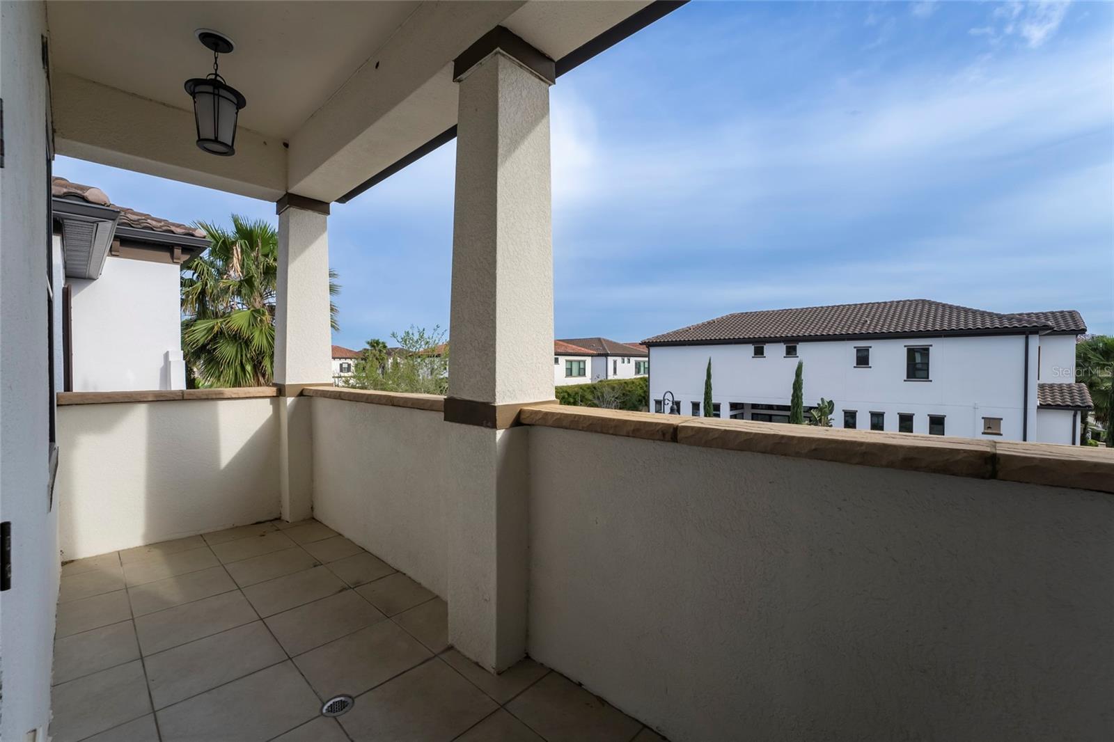 DELLAGIO - Residential Lease