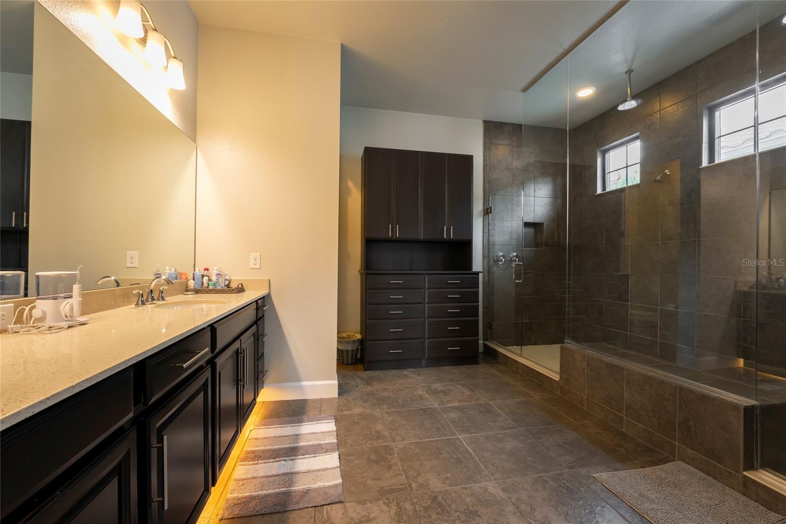 DELLAGIO - Residential Lease