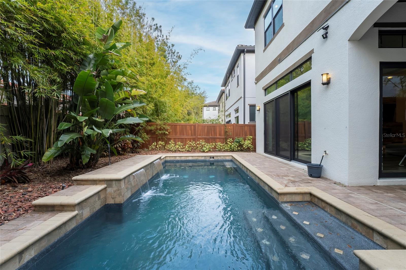DELLAGIO - Residential Lease