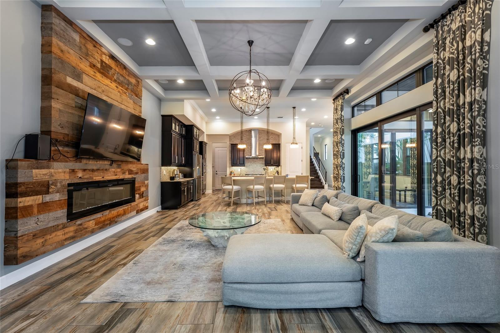 DELLAGIO - Residential Lease