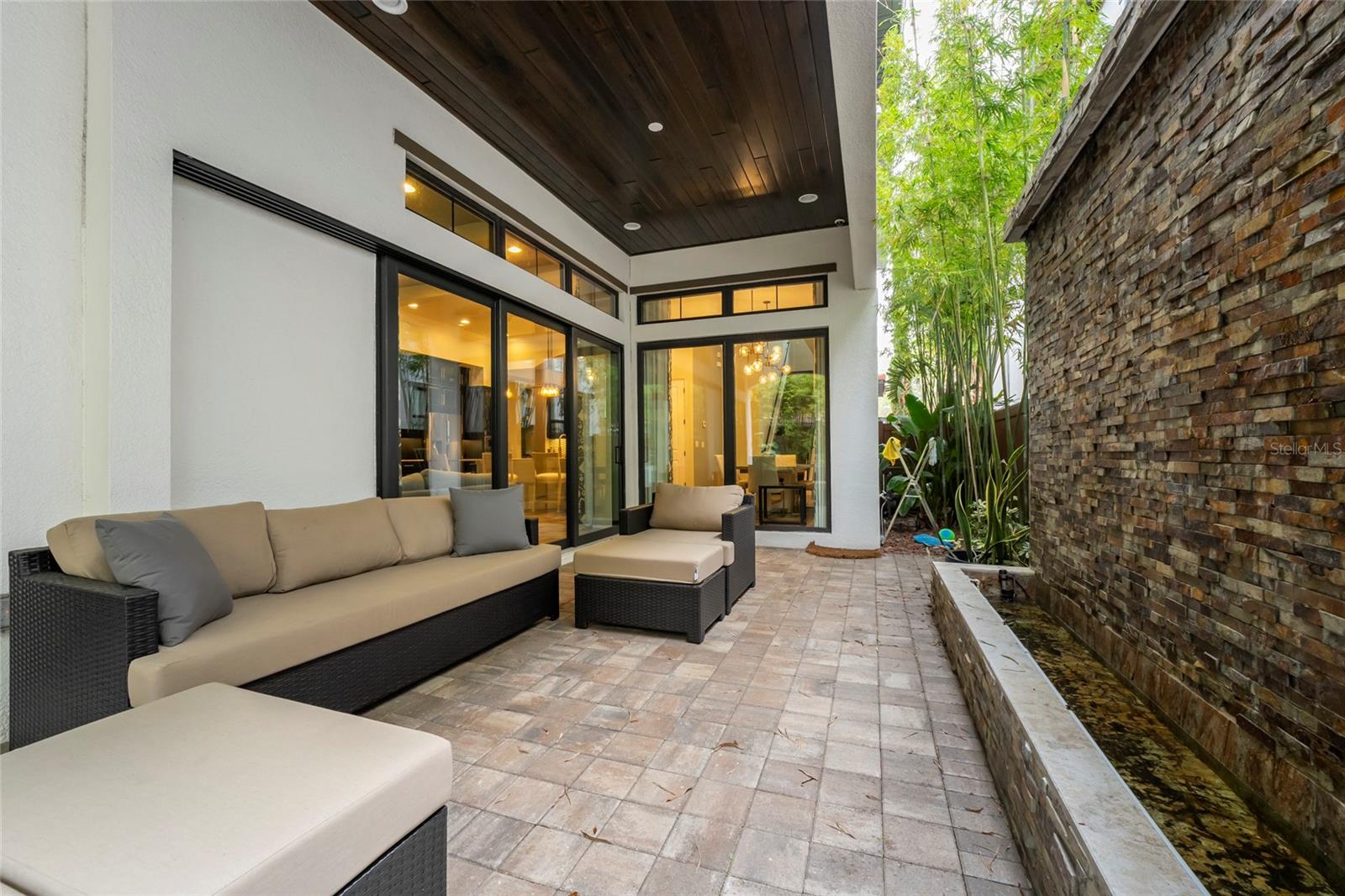 DELLAGIO - Residential Lease
