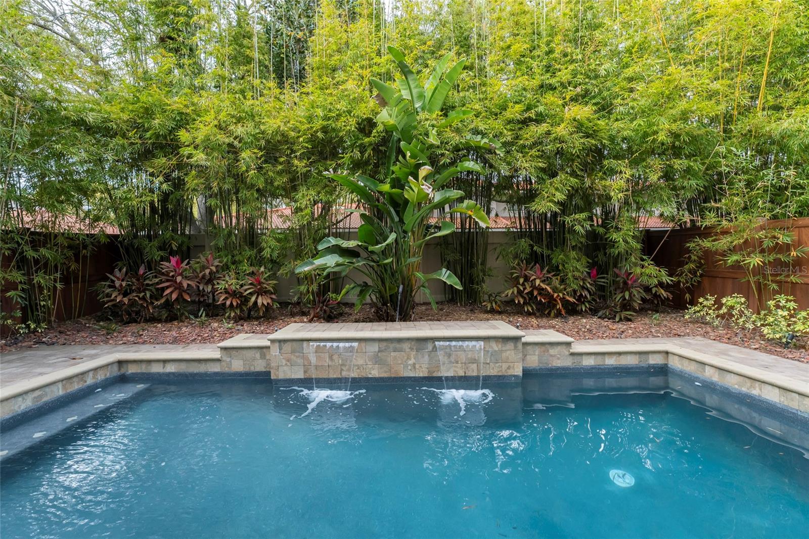 DELLAGIO - Residential Lease