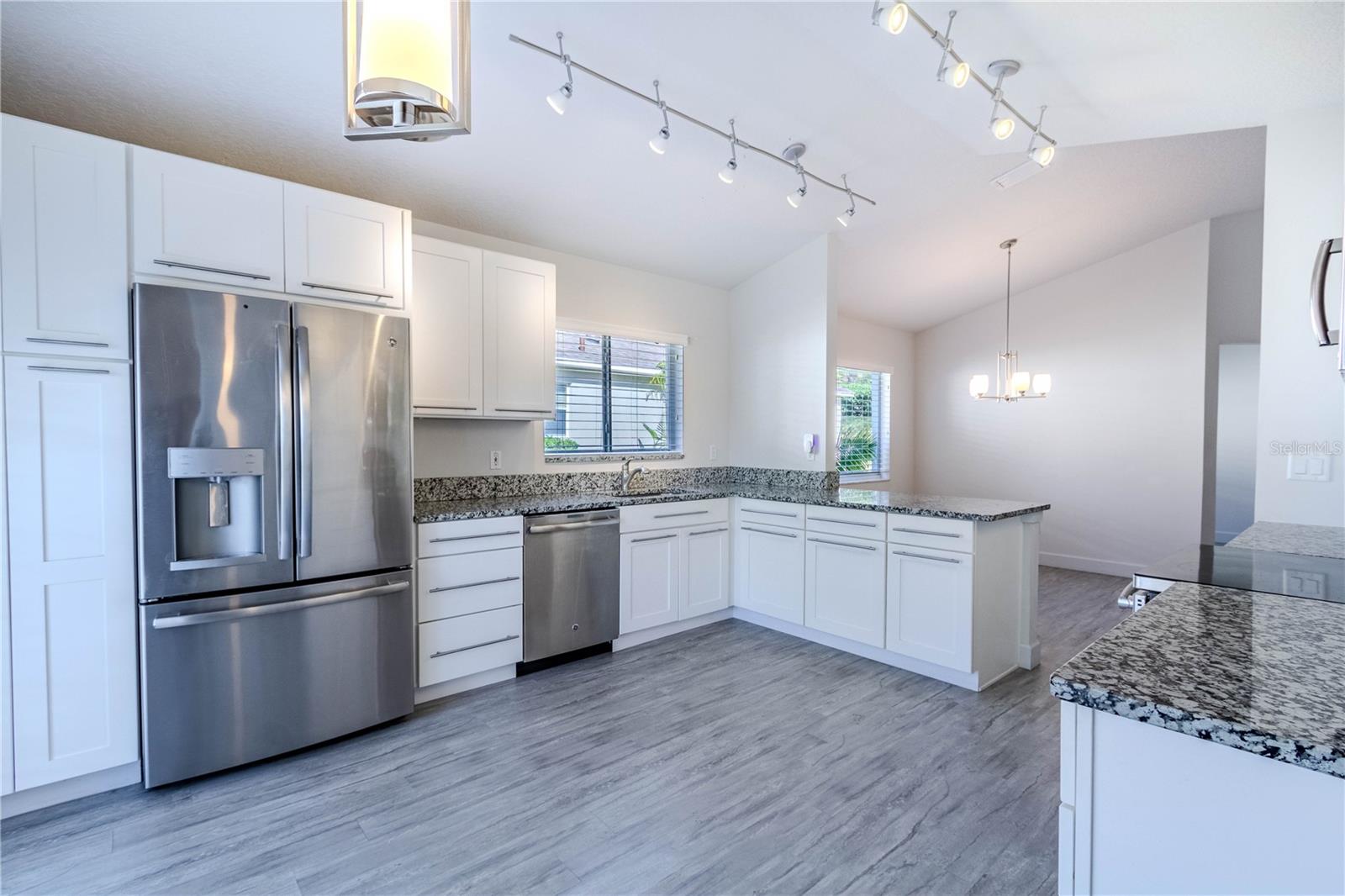 3667 KINGSWOOD COURT