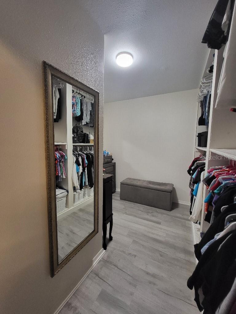 GOLDEN ISLE - Residential