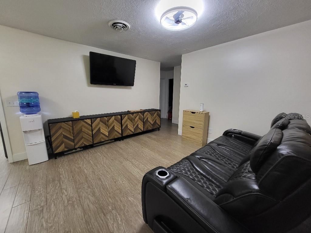 GOLDEN ISLE - Residential