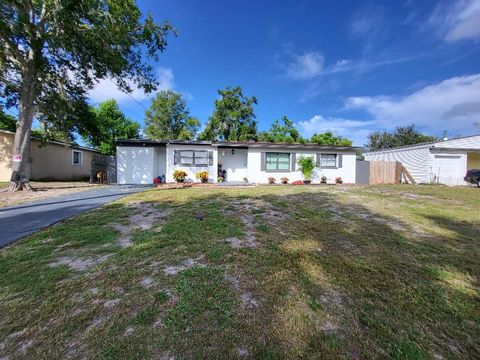 Tiny photo for 995 Emerald Drive, Mount Dora, FL 32757 (MLS # TB8481533)