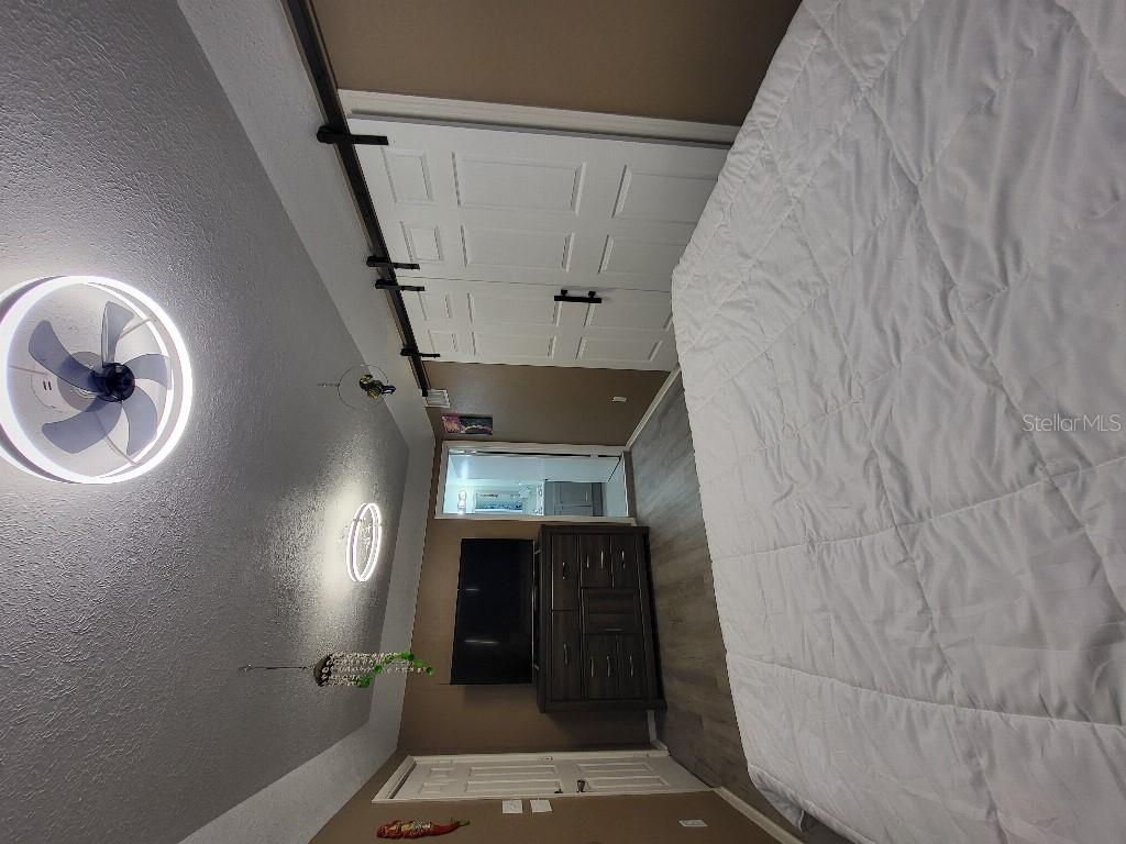 GOLDEN ISLE - Residential