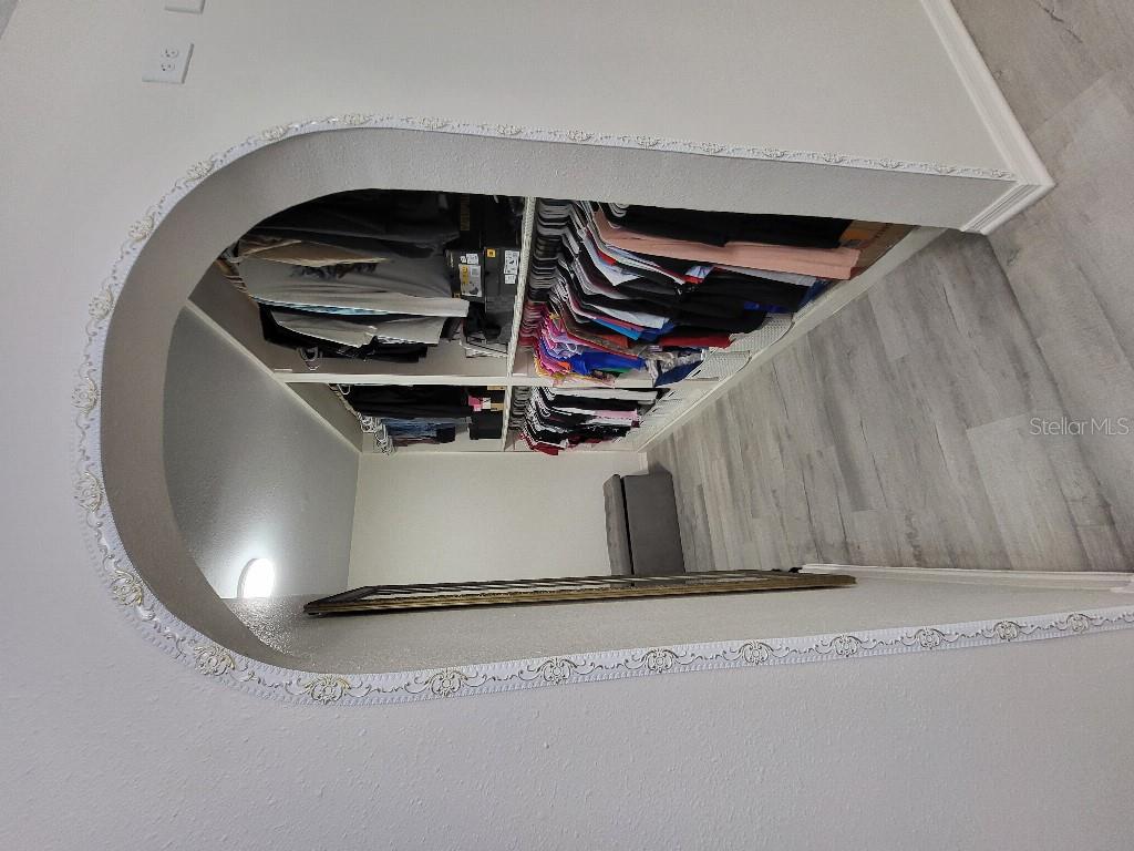 GOLDEN ISLE - Residential