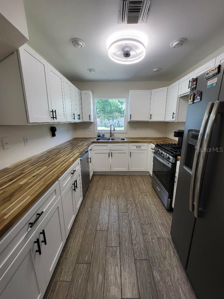 GOLDEN ISLE - Residential