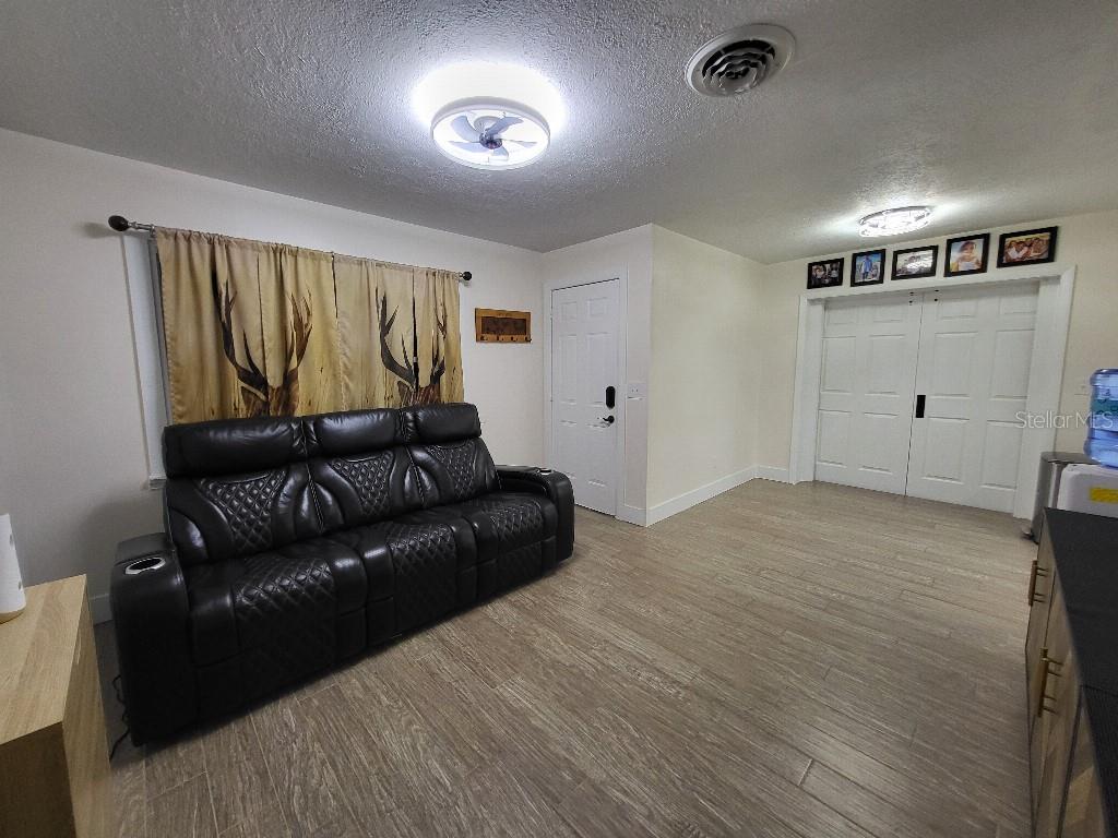 GOLDEN ISLE - Residential