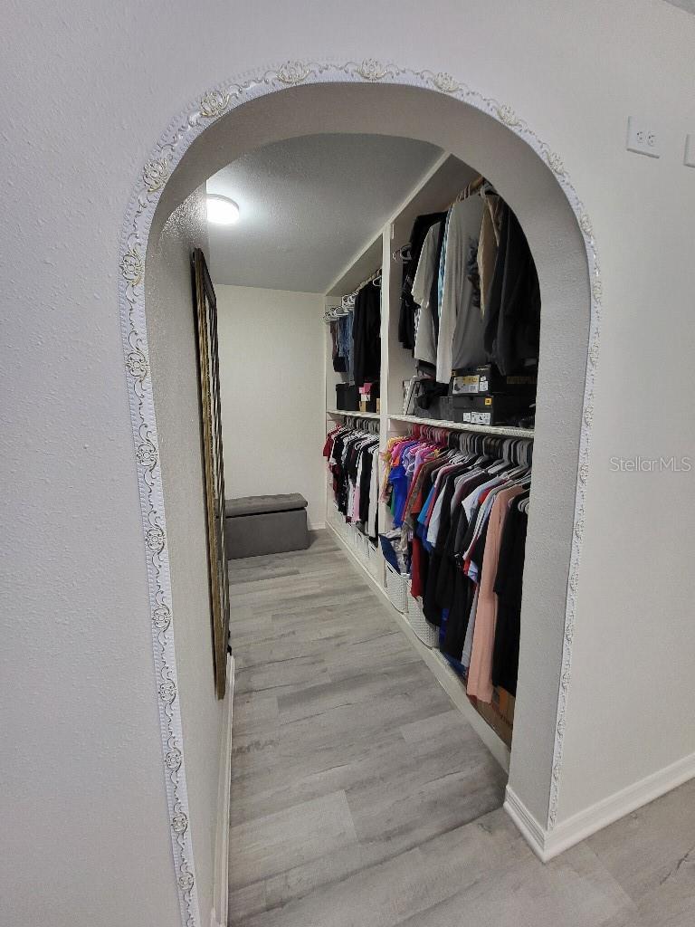 GOLDEN ISLE - Residential