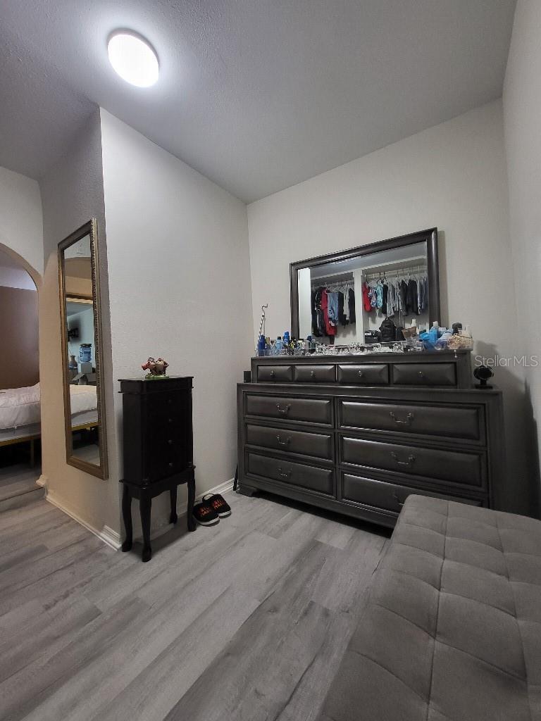 GOLDEN ISLE - Residential