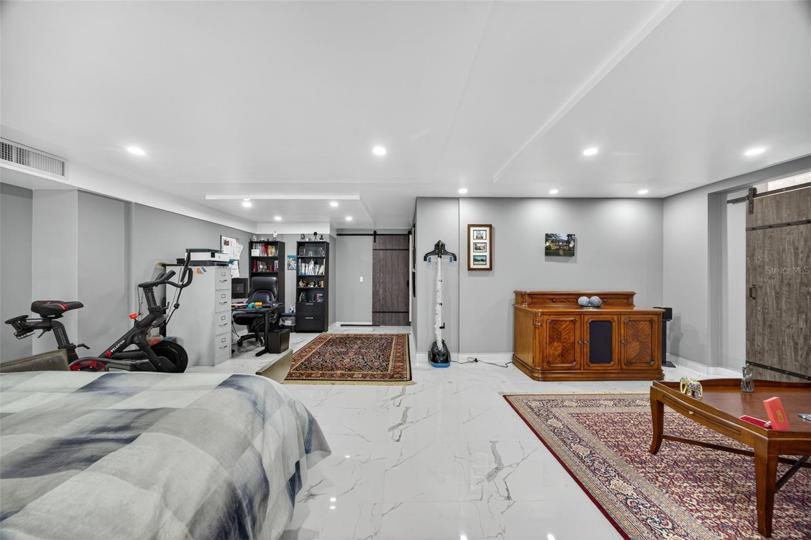 GARDEN HILLS SUR - Residential