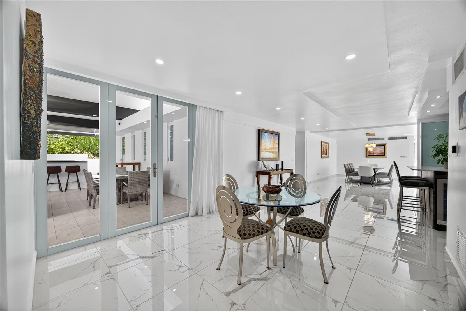 GARDEN HILLS SUR - Residential