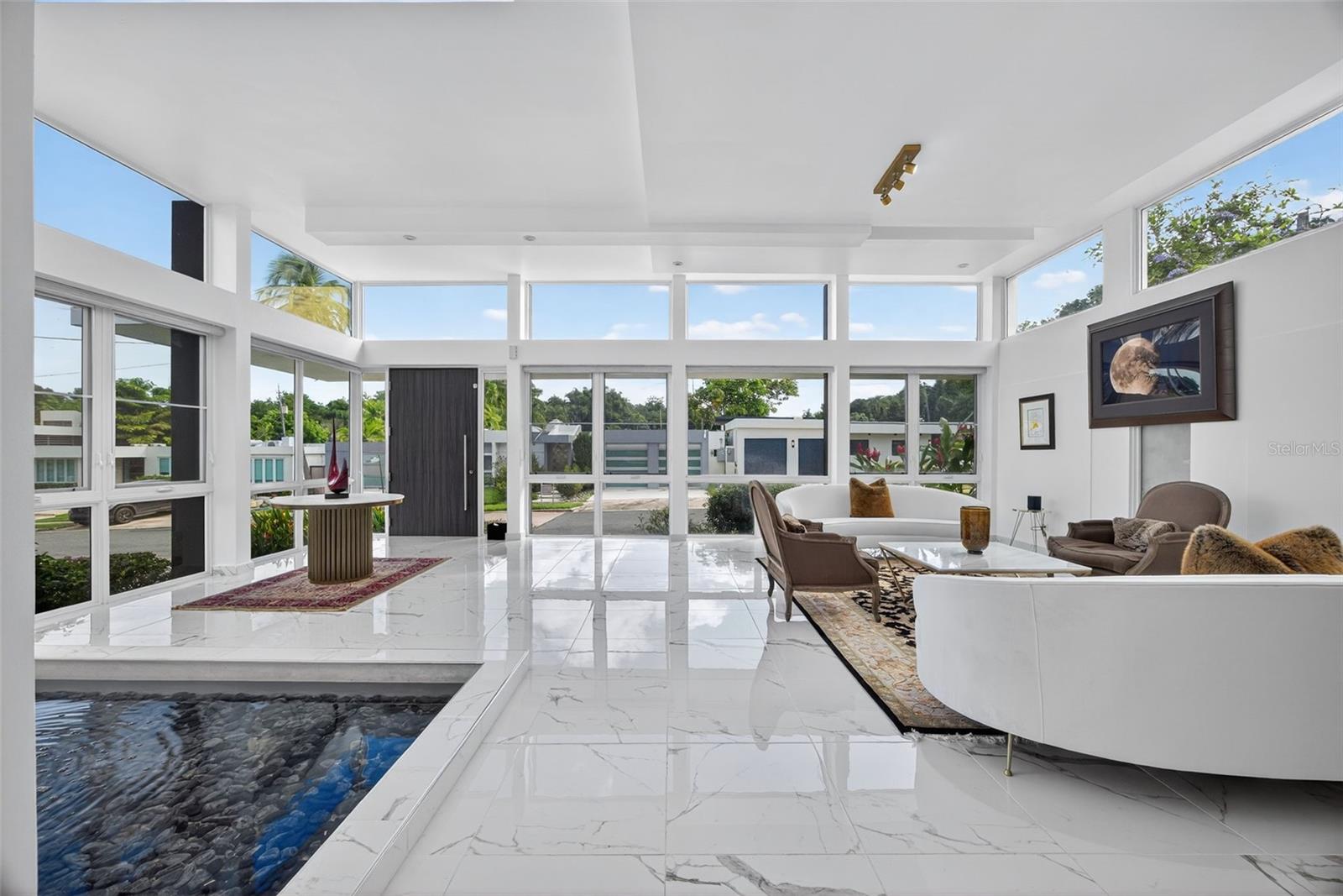 GARDEN HILLS SUR - Residential