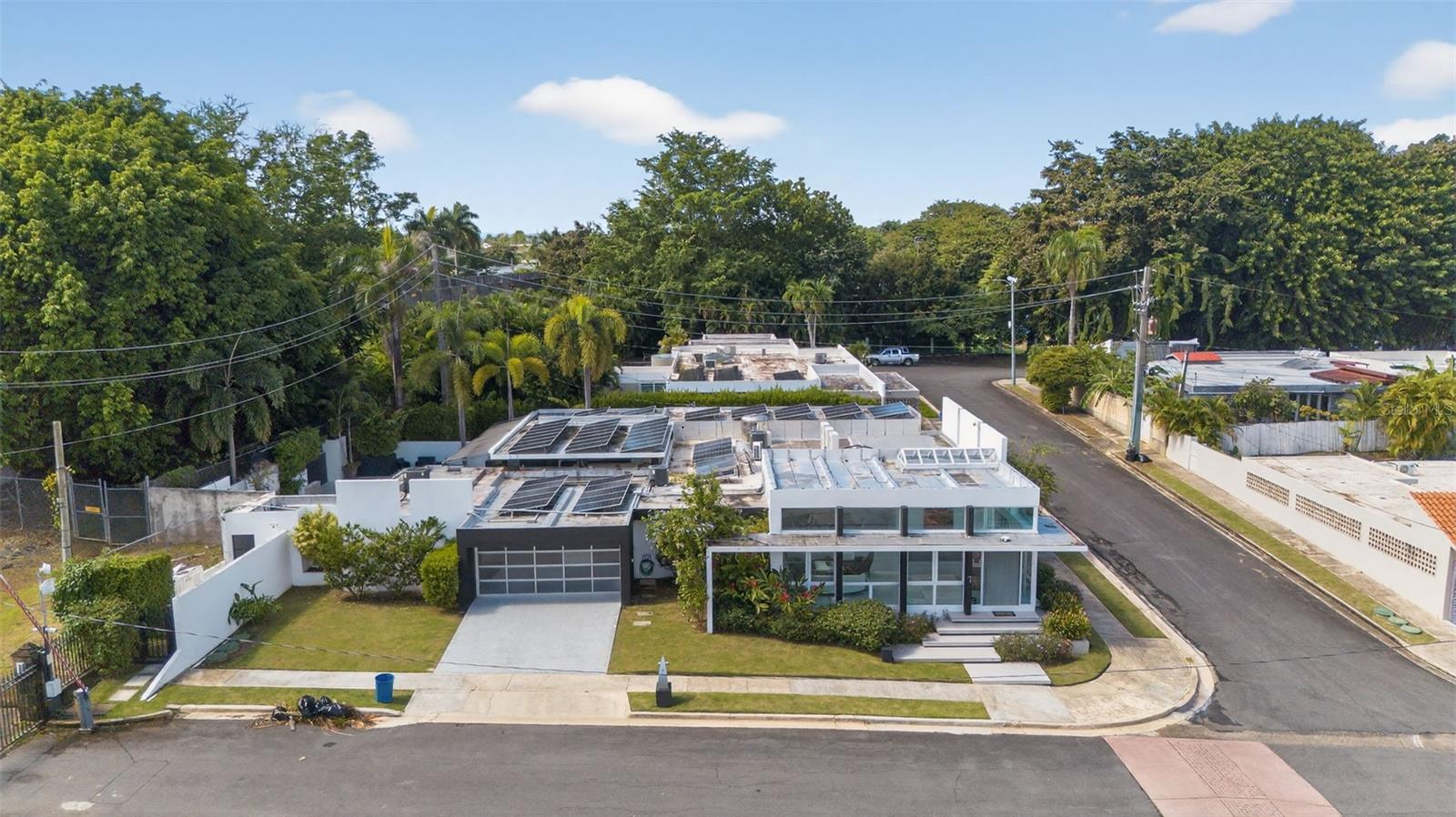 GARDEN HILLS SUR - Residential