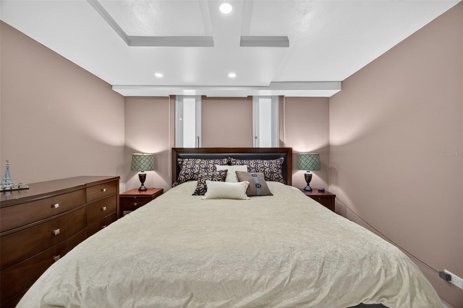 GARDEN HILLS SUR - Residential