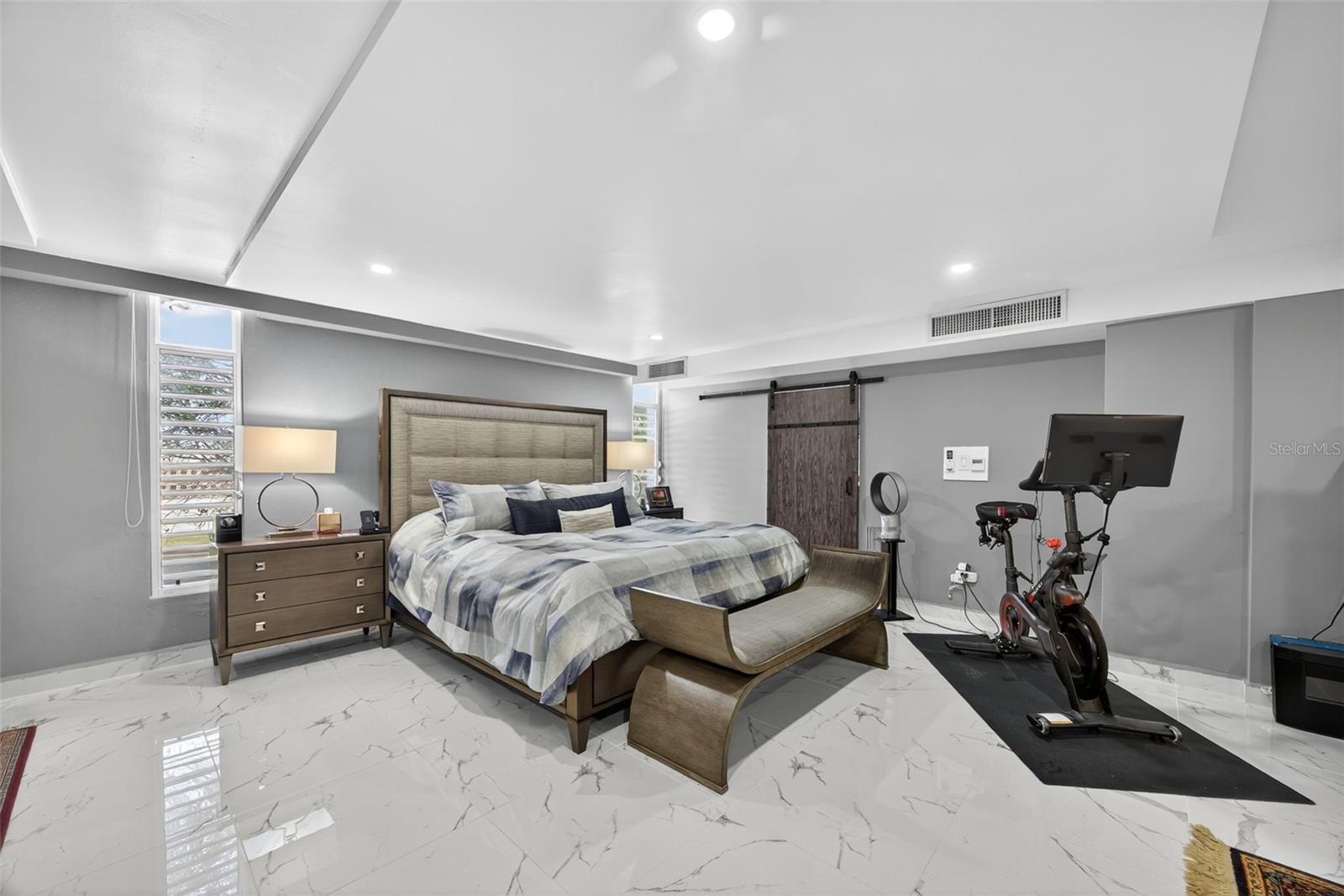 GARDEN HILLS SUR - Residential