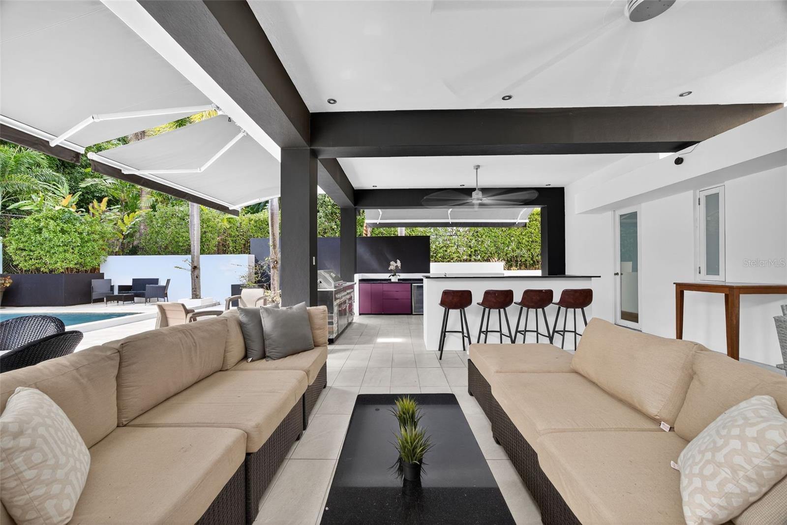 GARDEN HILLS SUR - Residential