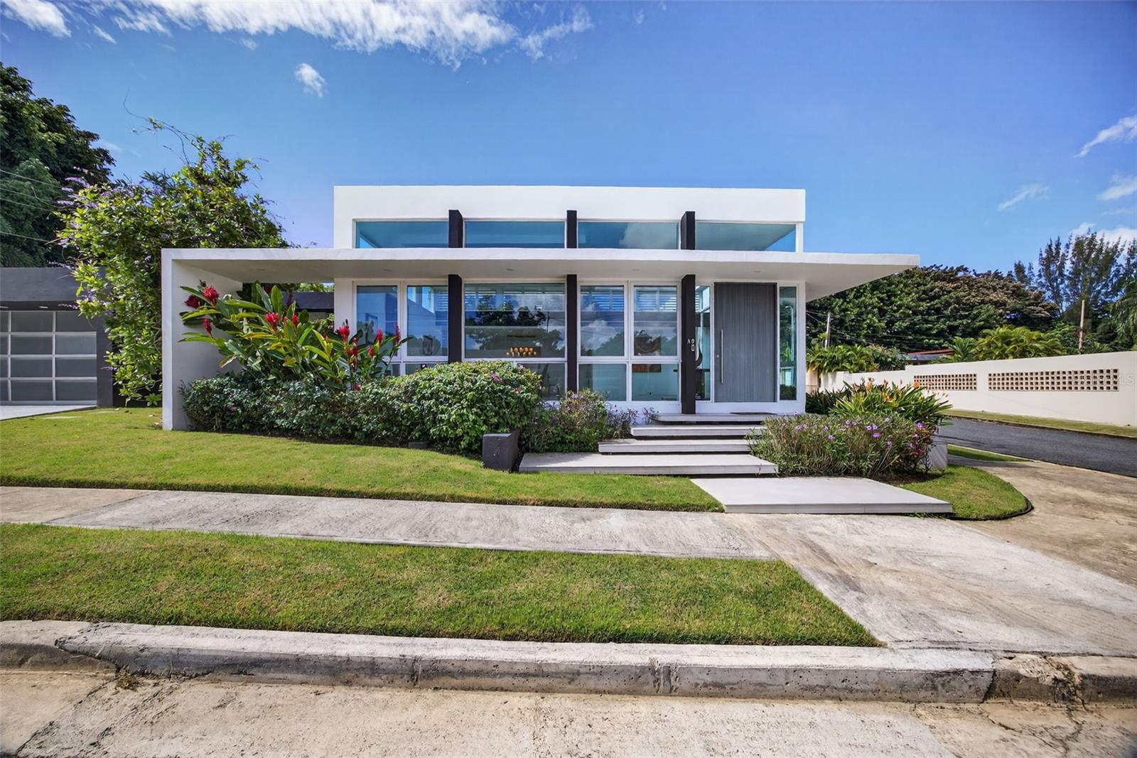 GARDEN HILLS SUR - Residential