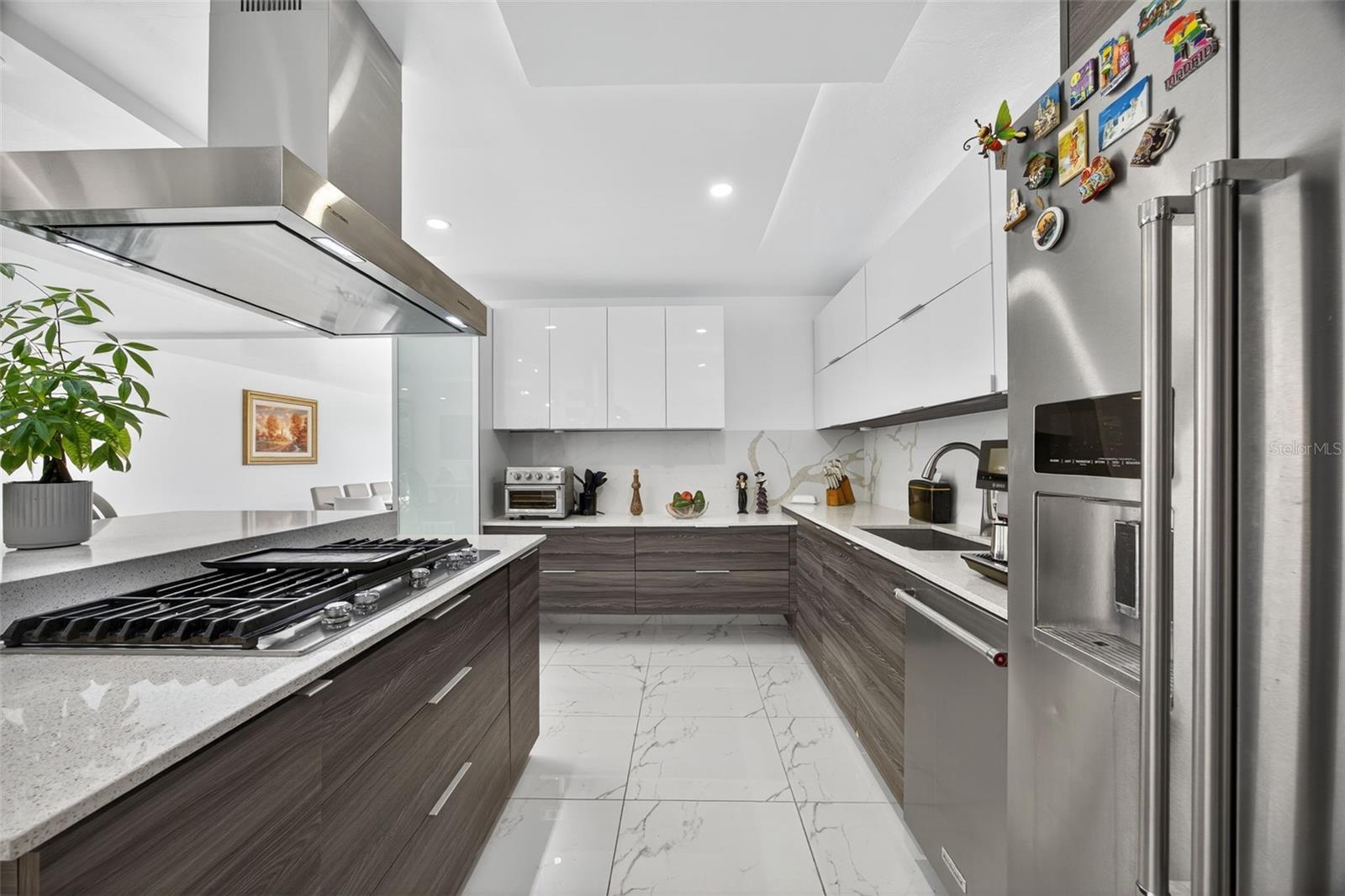 GARDEN HILLS SUR - Residential