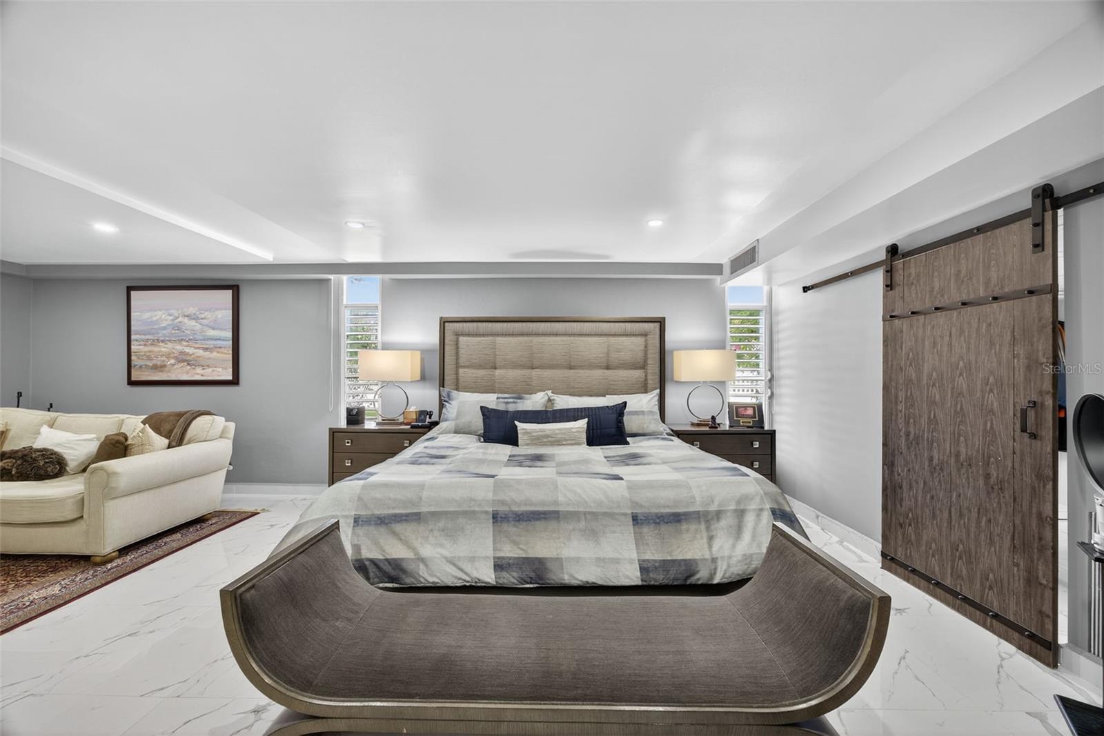 GARDEN HILLS SUR - Residential