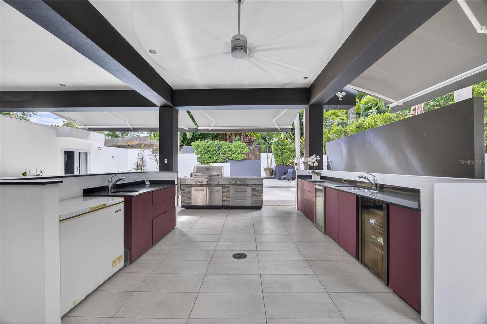 GARDEN HILLS SUR - Residential